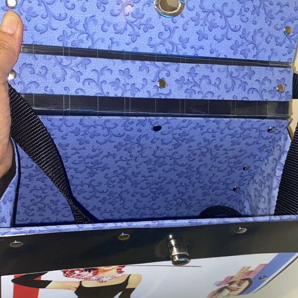 Retro Style Handbag - Picture 4 of 7